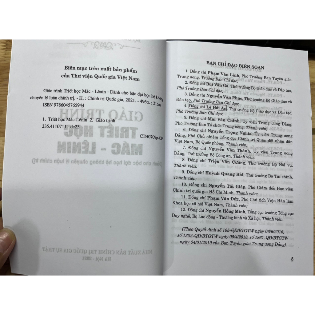 Sách - Giáo Trình Triết Học Mác - Lênin (Dành Cho Bậc Đại Học Hệ Không Chuyên Lý Luận Chính Trị)