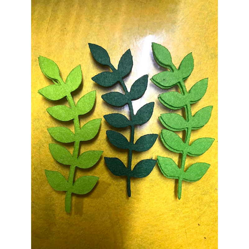 Lá nỉ 12cm - 50 lá nỉ dập sẵn