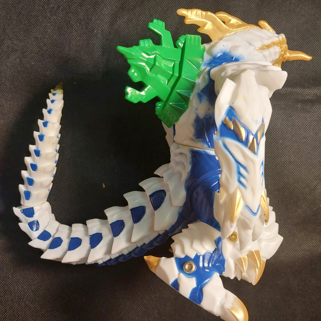 Đồ chơi Dynazenon Vinyl Kaiju Gagula khủng long điện áp quái thú Seri Ultraman 6-3