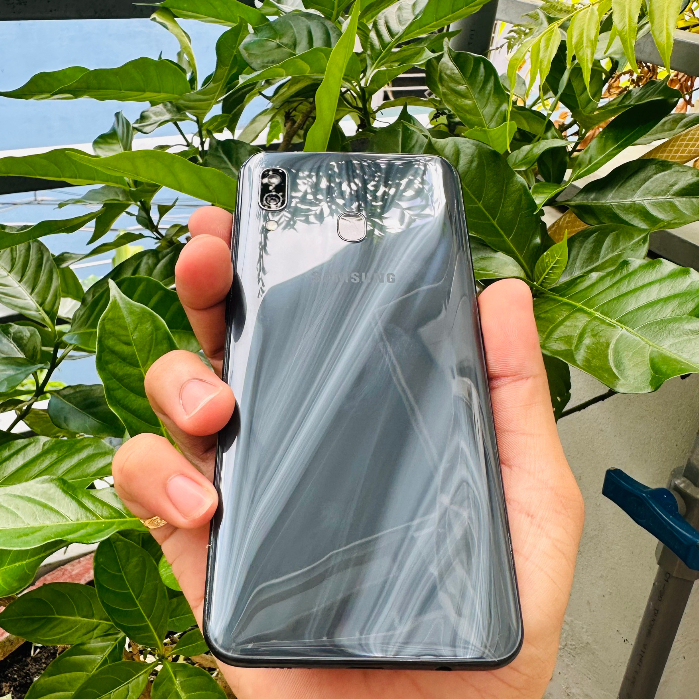 Điện Thoại Samsung Galaxy A30 - Cũ