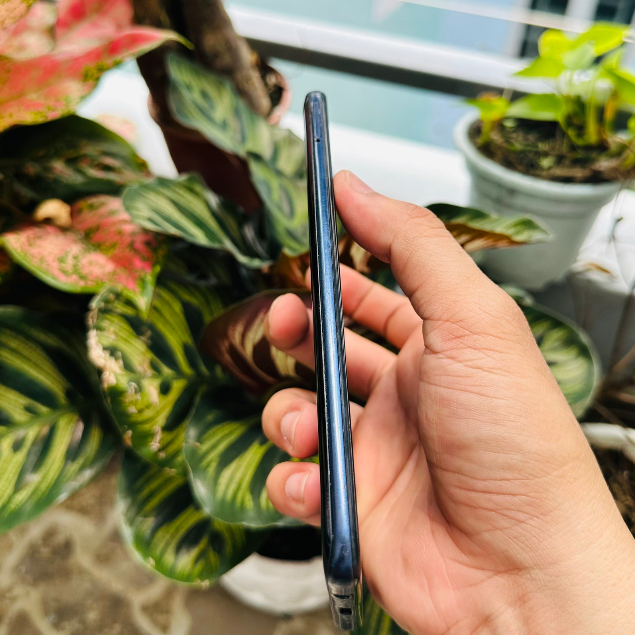 Điện Thoại Samsung Galaxy A30 - Cũ