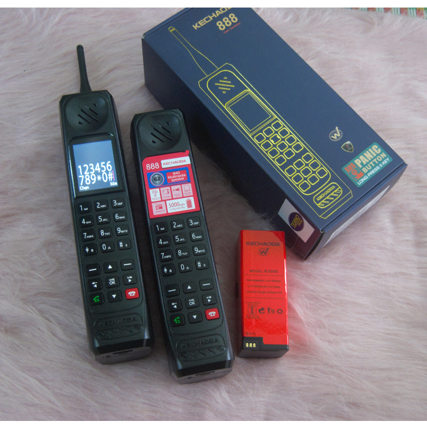 Điện thoại giá rẻ, độc lạ,KECHAODA 888 3 sim. sóng và pin vô địch. đài FM. sạc đt. nghe Blutooth