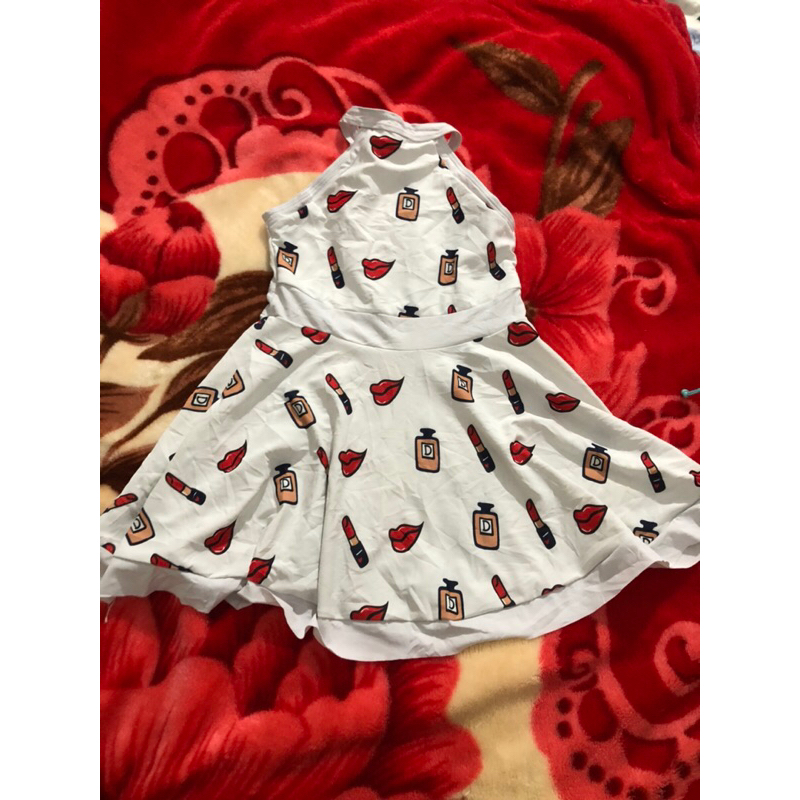 Swimsuit, đồ bơi liền thân và váy bơi