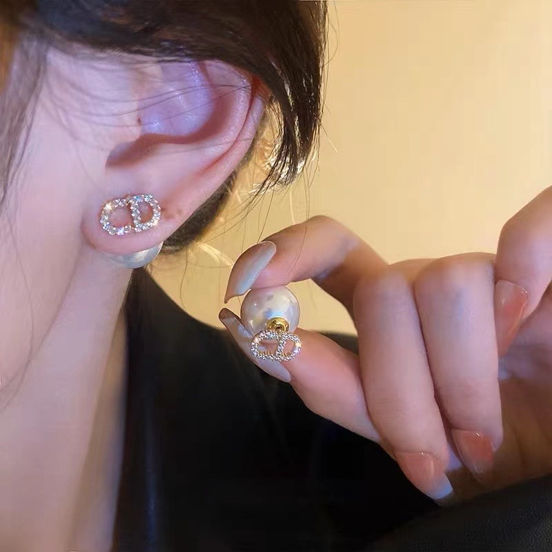 Bông tai có chữ phong cách sang trọng dễ thương