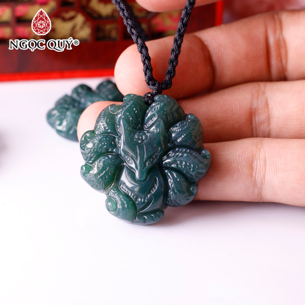 Mặt dây chuyền hồ ly 9 đuôi đá chalcedony - Ngọc Quý