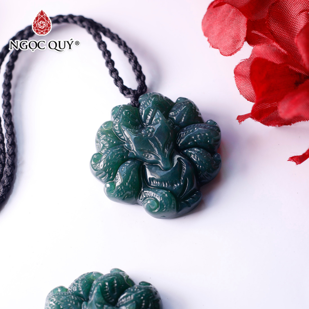 Mặt dây chuyền hồ ly 9 đuôi đá chalcedony - Ngọc Quý