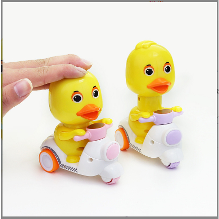 Đồ chơi Vịt đi xe máy ấn đầu chạy cực mượt cho bé yêu