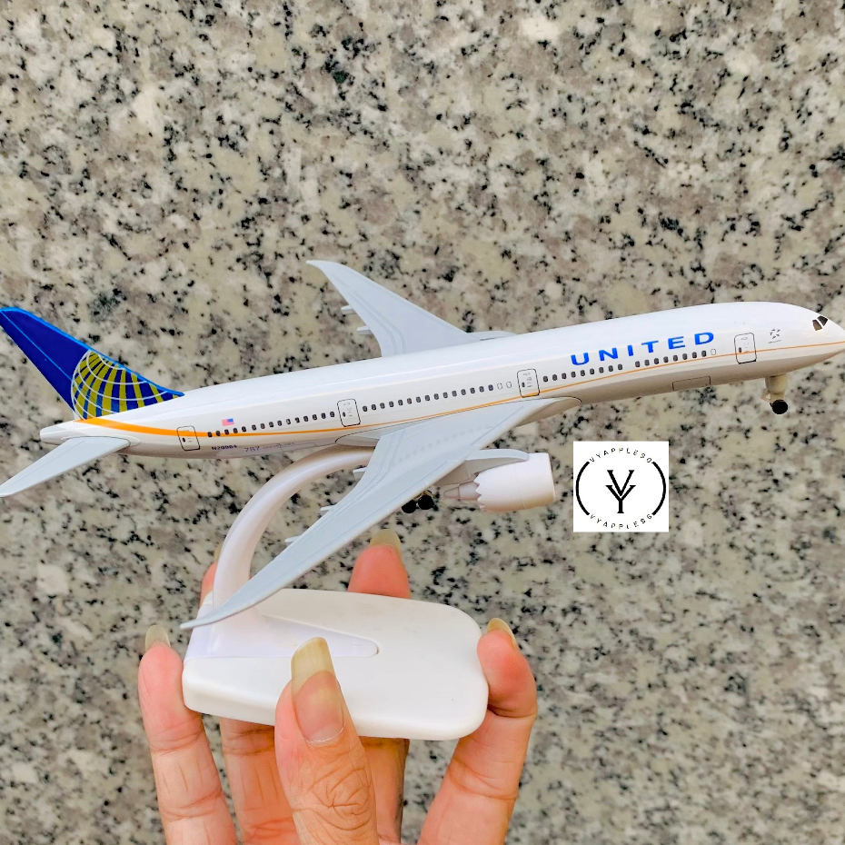 MÔ HÌNH MÁY BAY KIM LOẠI UNITED AIRLINE CAO CẤP CÓ BÁNH XE  FULLBOX