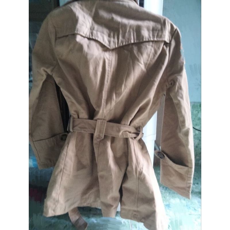 Áo khoác new mất tem còn chua cắt khuy
