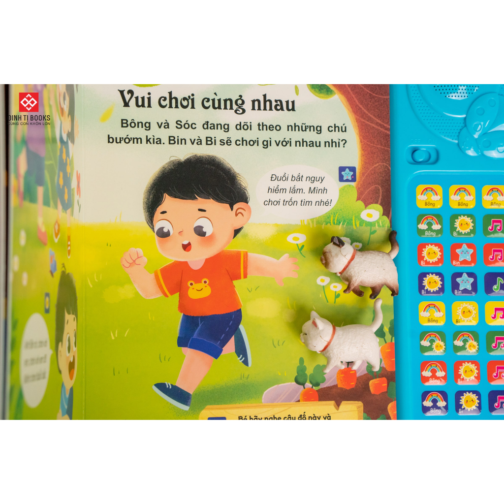Sách âm thanh - Bé học nói - Bản đặc biệt 30 nút song ngữ cho trẻ 0 - 6 tuổi - Đinh Tị Books