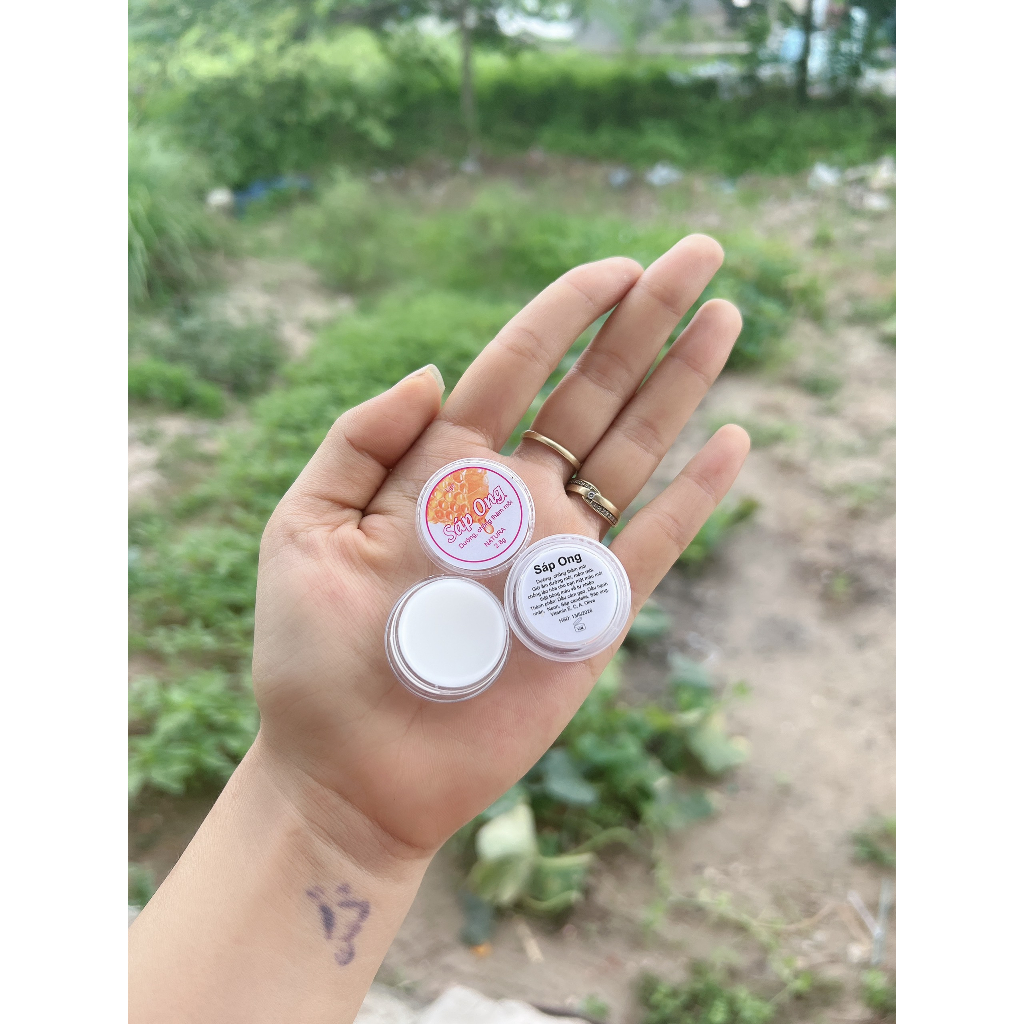 Sáp ong dưỡng môi chống nứt nẻ khô môi khi dùng điều hòa , mùa đông, kích màu môi sau phun xăm