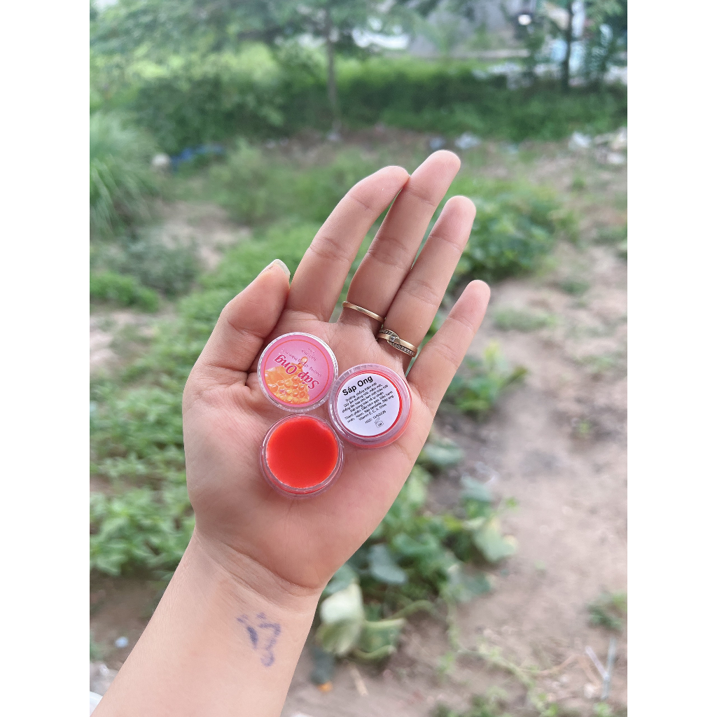 Sáp ong dưỡng môi chống nứt nẻ khô môi khi dùng điều hòa , mùa đông, kích màu môi sau phun xăm