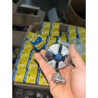 Nắp thùng dầu xe hino 300
