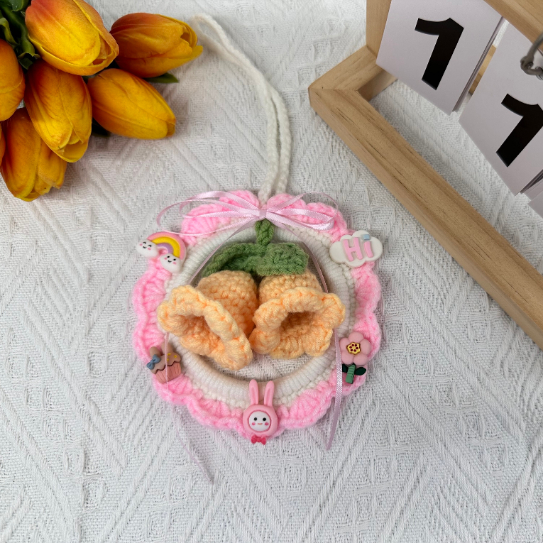 Vòng hoa đan len nhỏ xinh treo xe ô tô, vòng hoa len đan thủ công trang trí xe