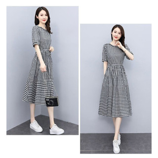 Đầm suông caro cổ tròn được thắt eo tôn dáng basic, tươi trẻ