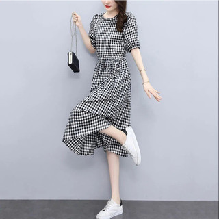 Đầm suông caro cổ tròn được thắt eo tôn dáng basic, tươi trẻ