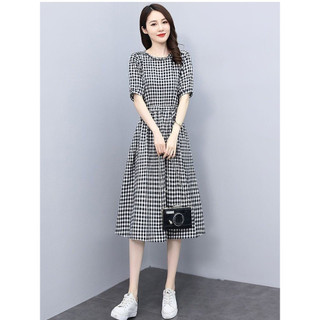 Đầm suông caro cổ tròn được thắt eo tôn dáng basic, tươi trẻ