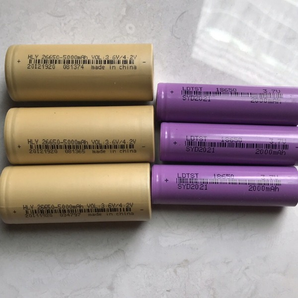 Pin Li-ion 26650 - 5000mAh dung lượng cao xả 5C.