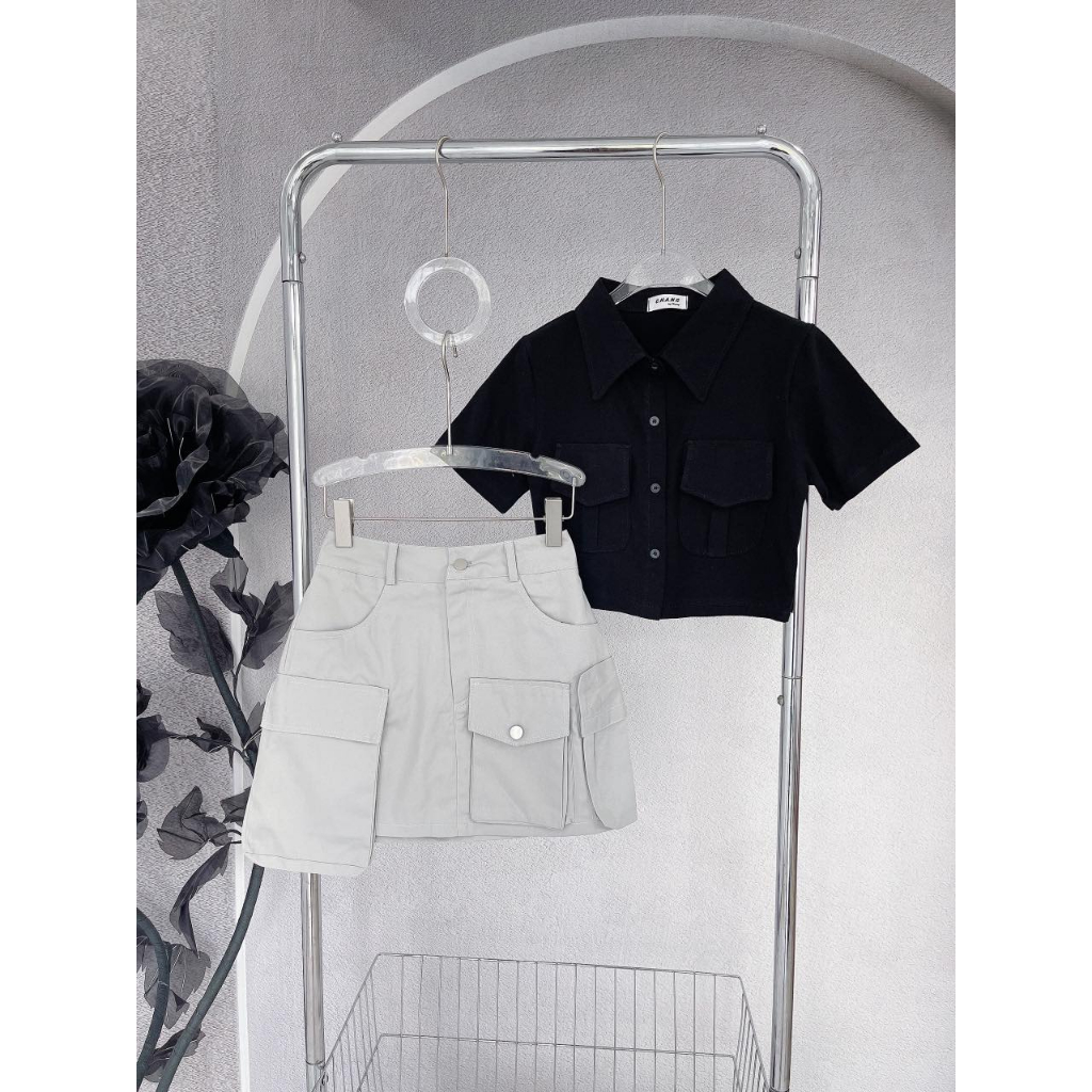 SET ÁO CROPTOP SƠ MI ĐEN + CHÂN VÁY NGẮN TÚI HỘP