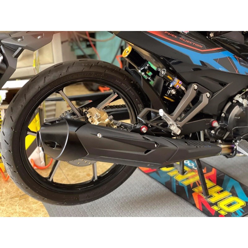 Bộ ốp bô - Chụp đít bô Yamaha Exciter 150 LC V6