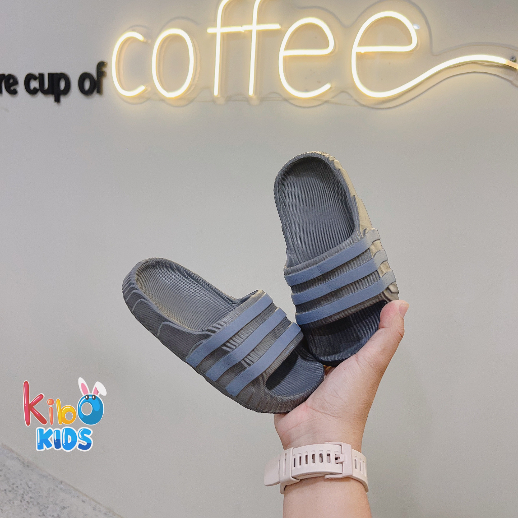 Dép Lê Siêu Nhẹ 3 sọc Đế Đúc Chống Trơn Quai Ngang Hot Trend Cho Bé size 24-35