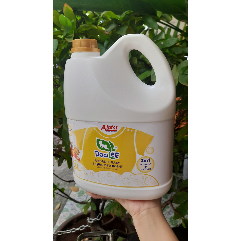 . Nước giặt xả 2 in 1 D-nee cho bé can 3 lít