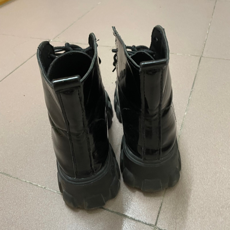 Giày da bóng cao cổ tiểu thư size 35 đế 3cm thanh lý