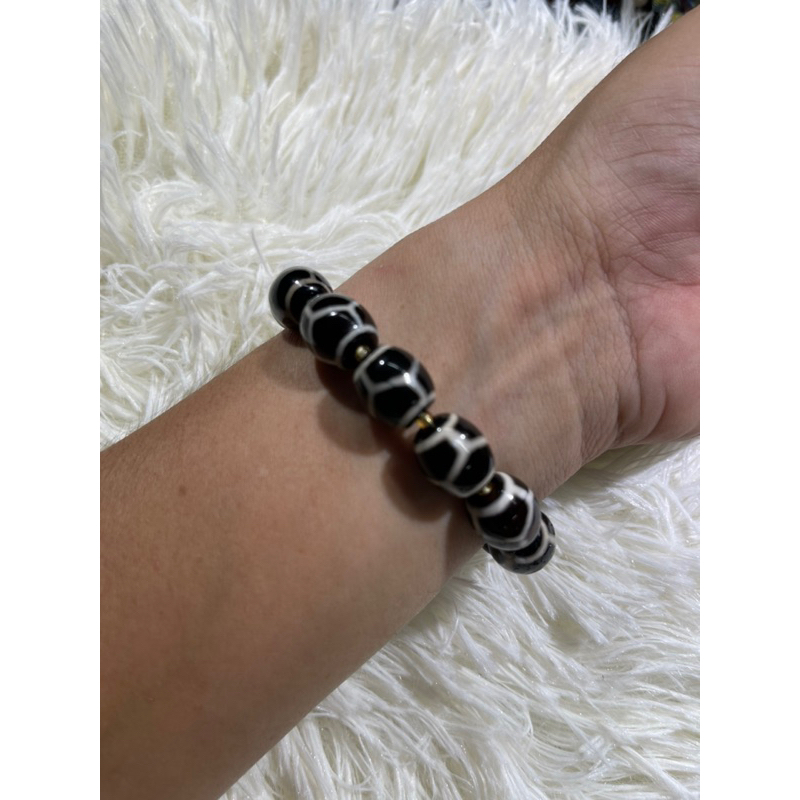 Vòng tay Dzi 11 Viên