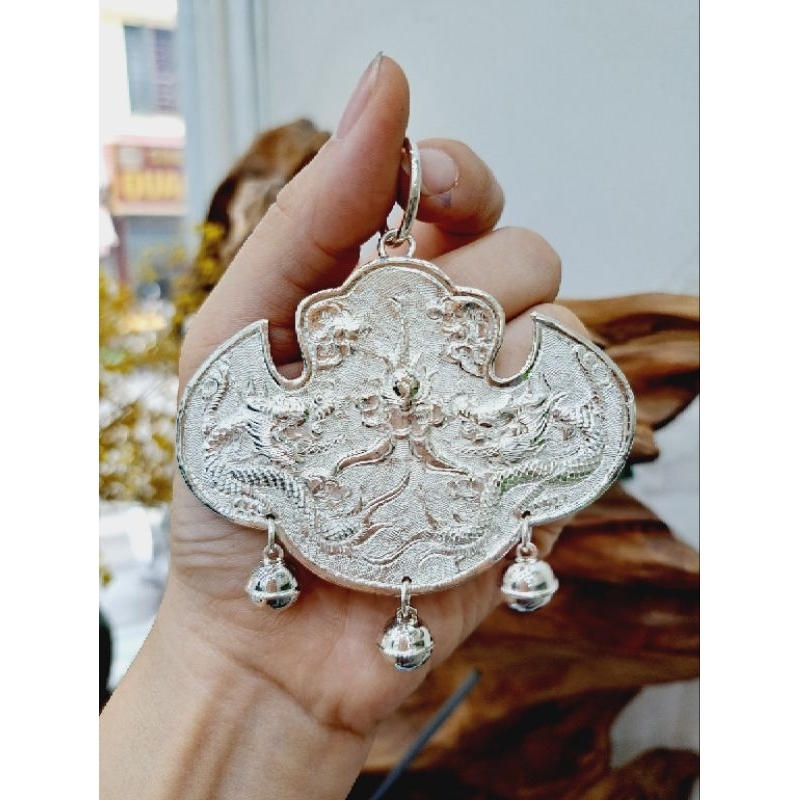 khánh bạc chạm rồng