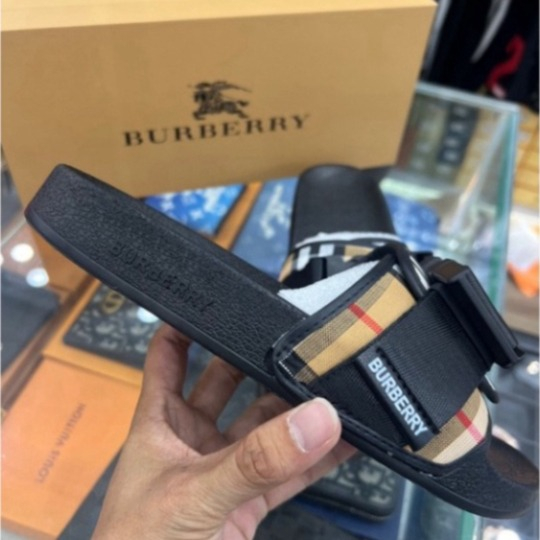 Dép Lê Bbr Kẻ Gắn Khuy Cài Nam Nữ Cháy Phố - Dép Quai Ngang Đế Tăng Chiều Cao Hot 2023