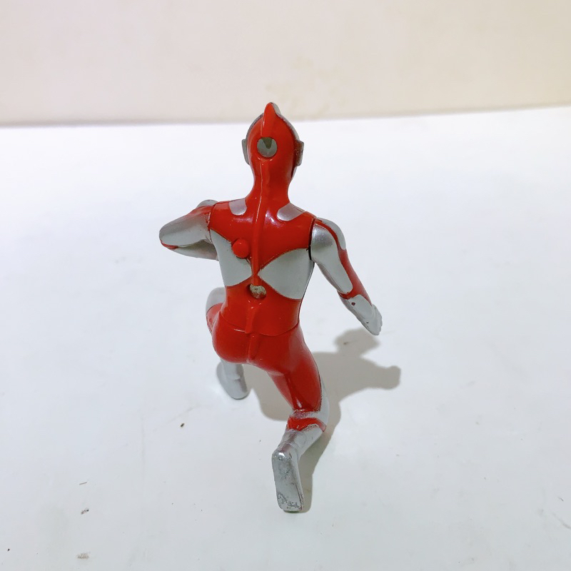 Siêu nhân ultraman mc donalds 2013