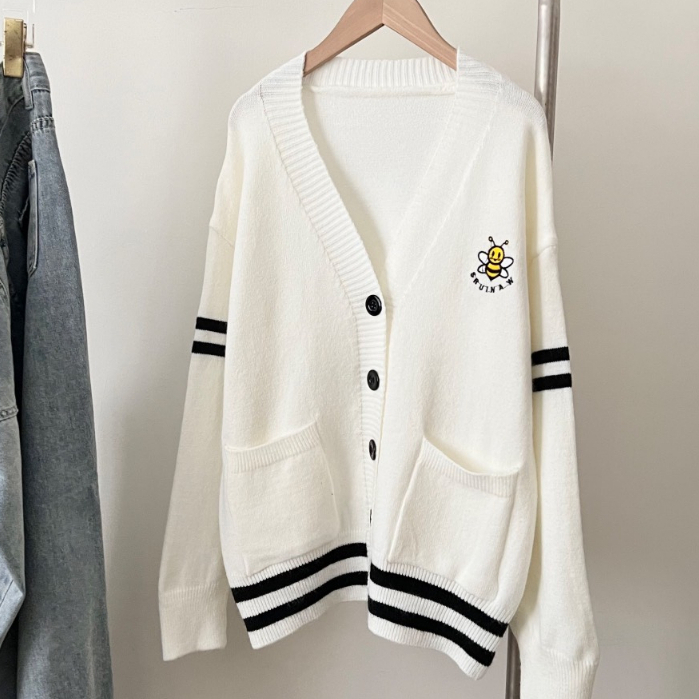 Áo Cardigan Thêu Ong, Áo Khoác Len Nữ Form Rộng TITTO CLOSET