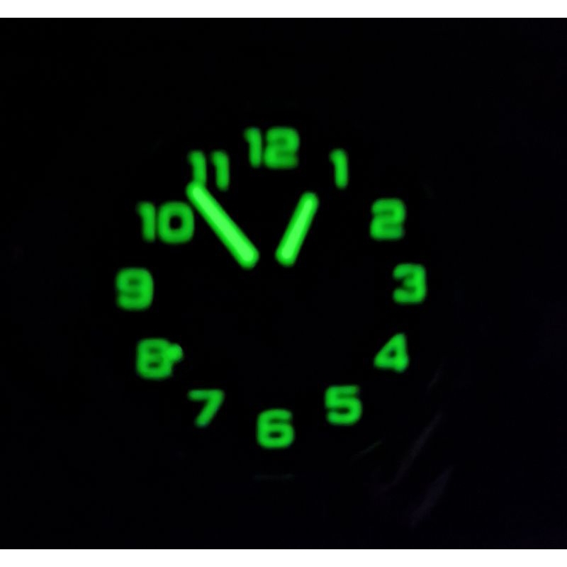 Đồng hồ Q&Q năng lượng ánh sáng