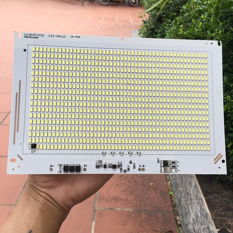 Led thay thế đèn năng lượng mặt trời 300W - 831 chip 5730 - 3,2V hoặc 3,7V