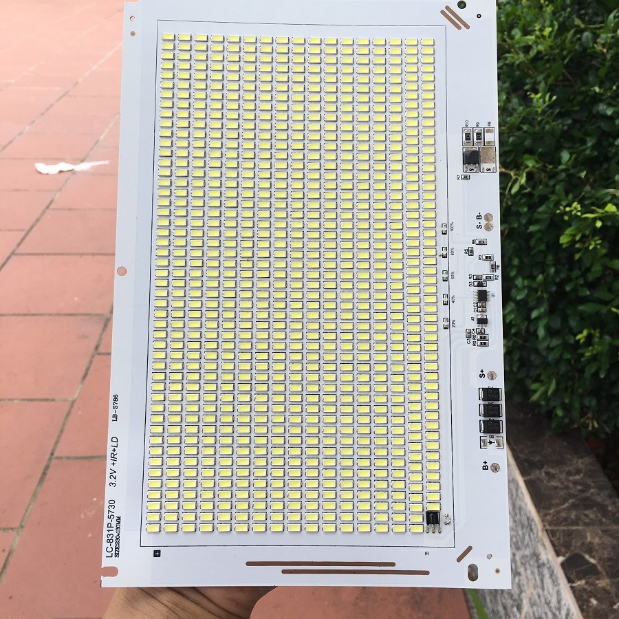 Led thay thế đèn năng lượng mặt trời 300W - 831 chip 5730 - 3,2V hoặc 3,7V