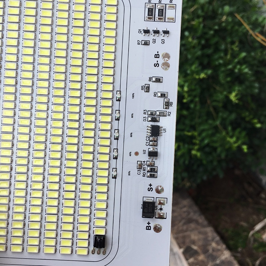 Chip Led thay cho đèn năng lượng mặt trời loại led 5730 pin 3,2V hoặc 3,7V