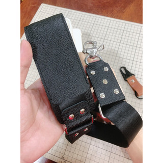 Dây đeo máy ảnh Quick Strap - Đen dập vân