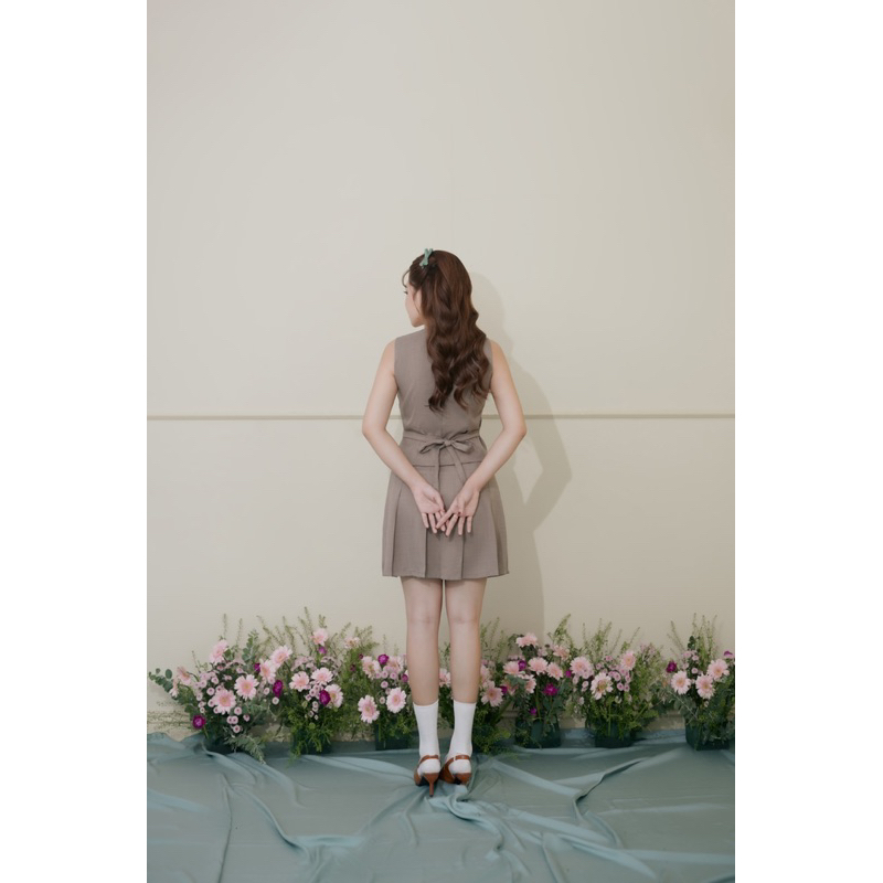 Ruly.studio - Set áo gile kèm chân váy