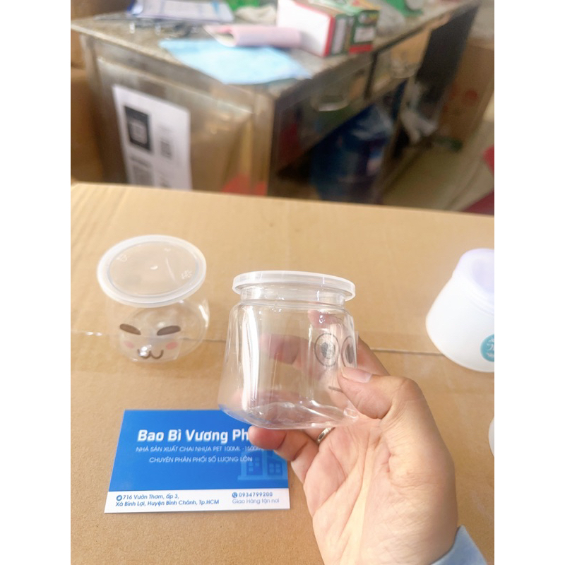 Si - 50 Hủ sữa chua PET trong suốt + nắp /tem cute