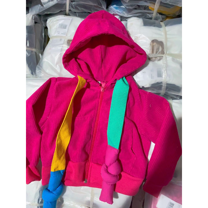 Áo khoác dây bảng to cho bé gái