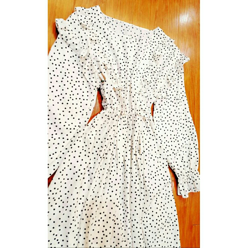 Đầm bi trắng sz XL