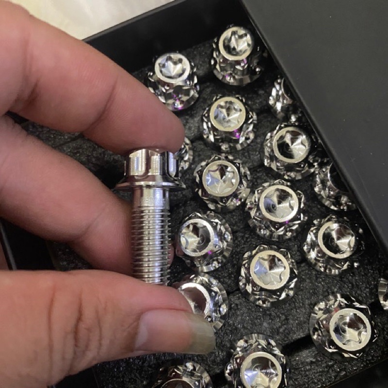 Ốc Salaya Inox 304 10li25 8li25 gắn pát heo dầu yamaha và honda và các vị trí cùng kích thước