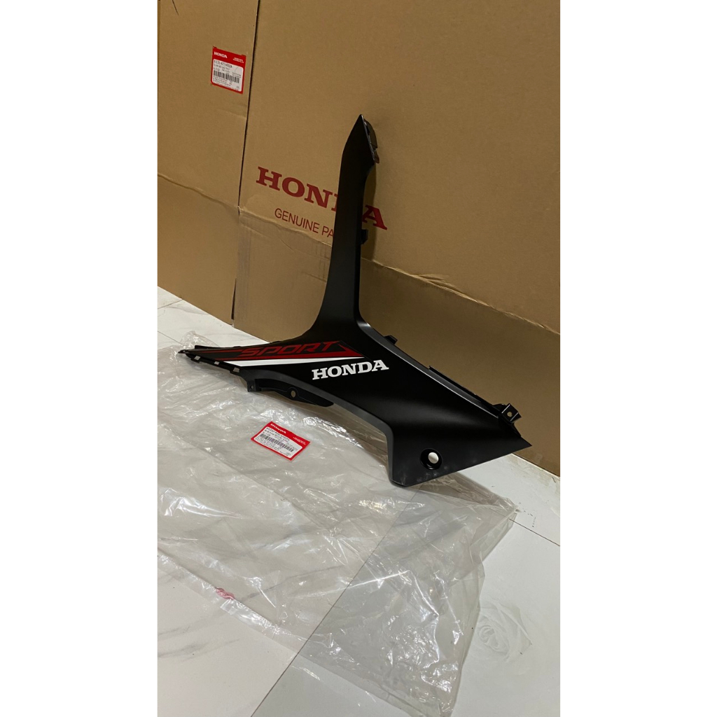 Bộ ốp trung tâm bên phải HONDA WAVE RSX110 năm 2022 màu Đỏ. *R340* Mã SP 64350K90VG0ZG