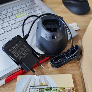 Bộ sạc nhanh 12v bosch 1600a00hr1