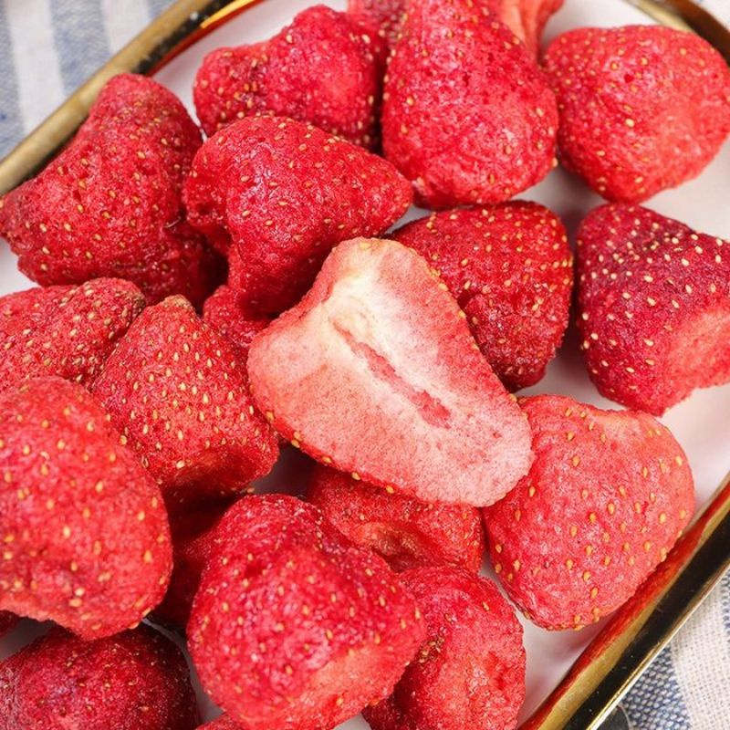 DÂU TÂY SẤY GIÒN - CAO CẤP 100G / 250G / 500G