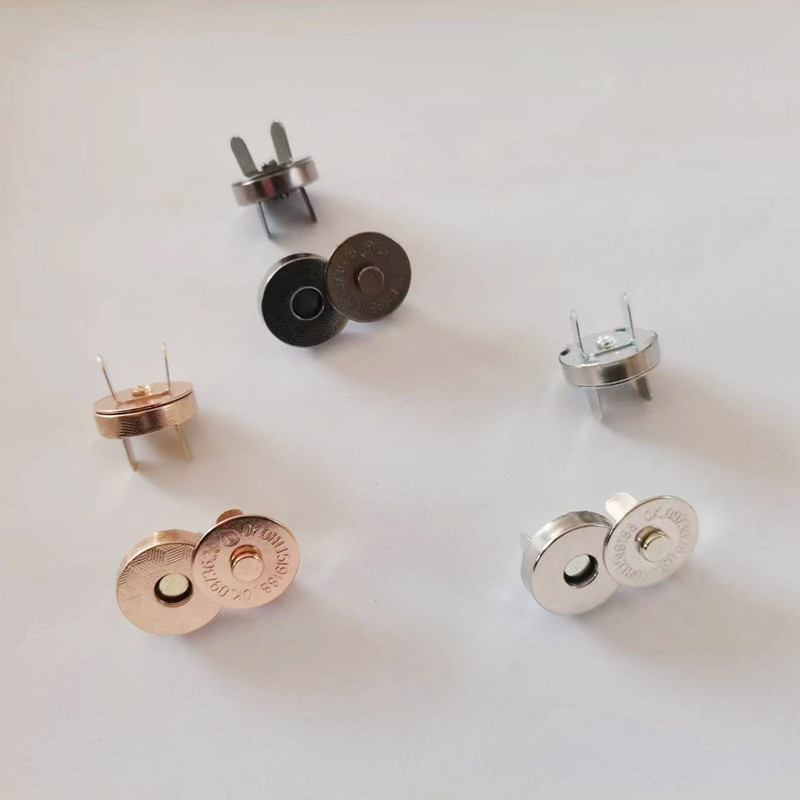 Nút hít, Nút hít nam châm, Phụ kiện gắn túi