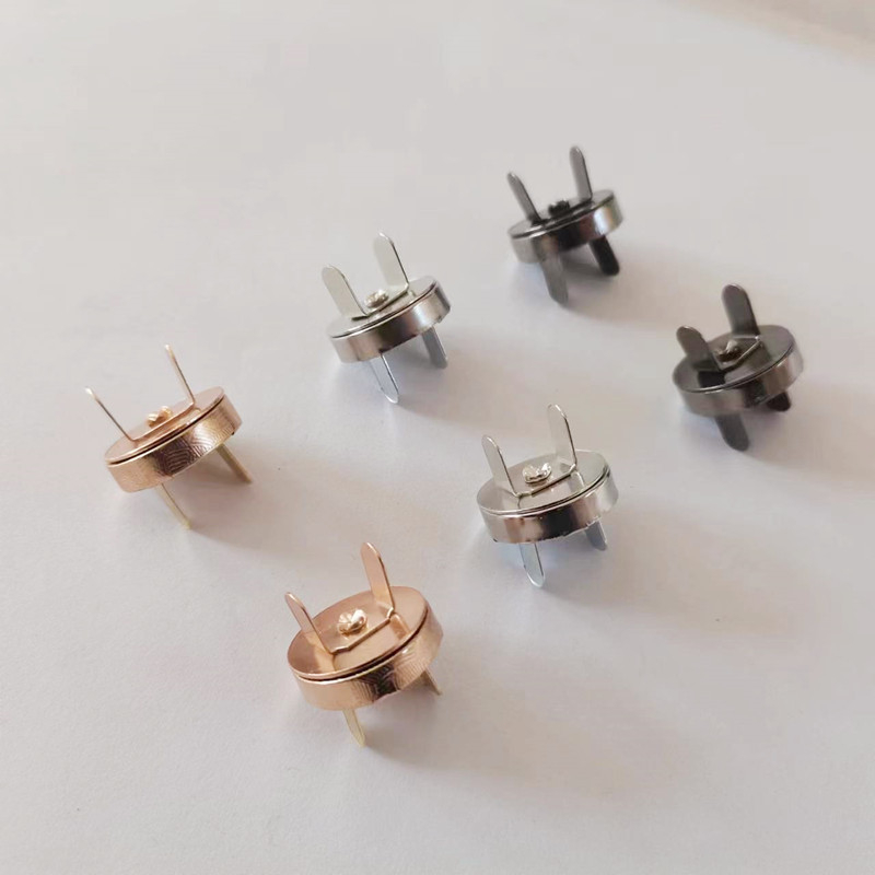 Nút hít, Nút hít nam châm, Phụ kiện gắn túi