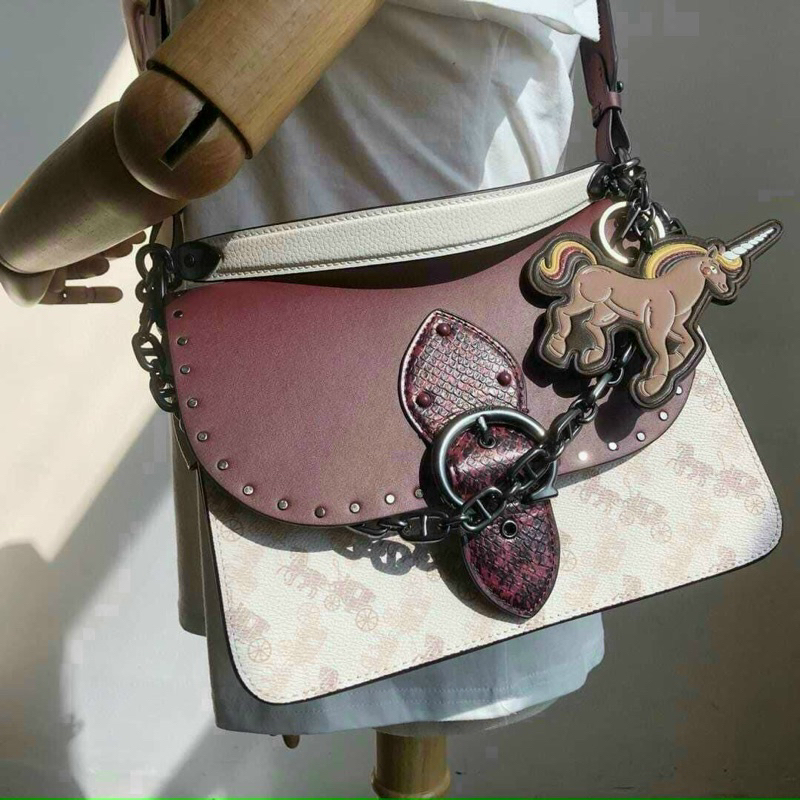 Móc khoá/ treo túi siêu xinh kèm box