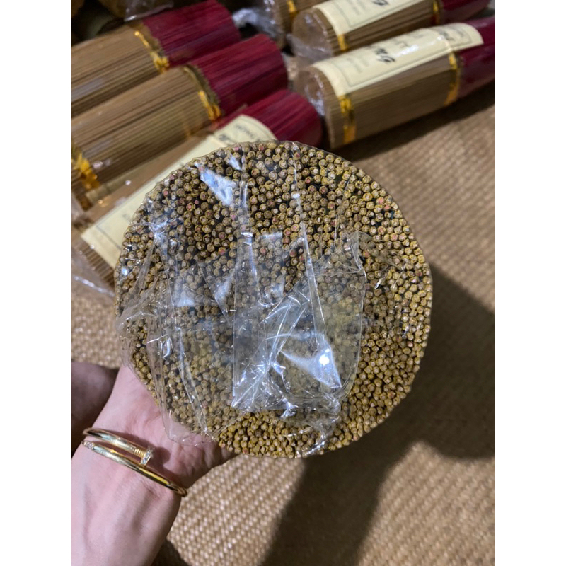 Nhang gỗ tuyết tùng 30cm