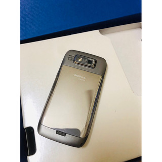 Điện thoại Nokia E72 silver